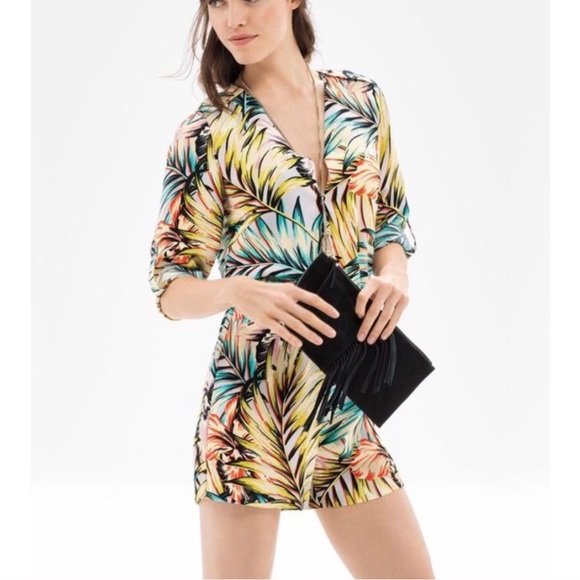 The limited v neck tropical print romper - Picture 1 of 6